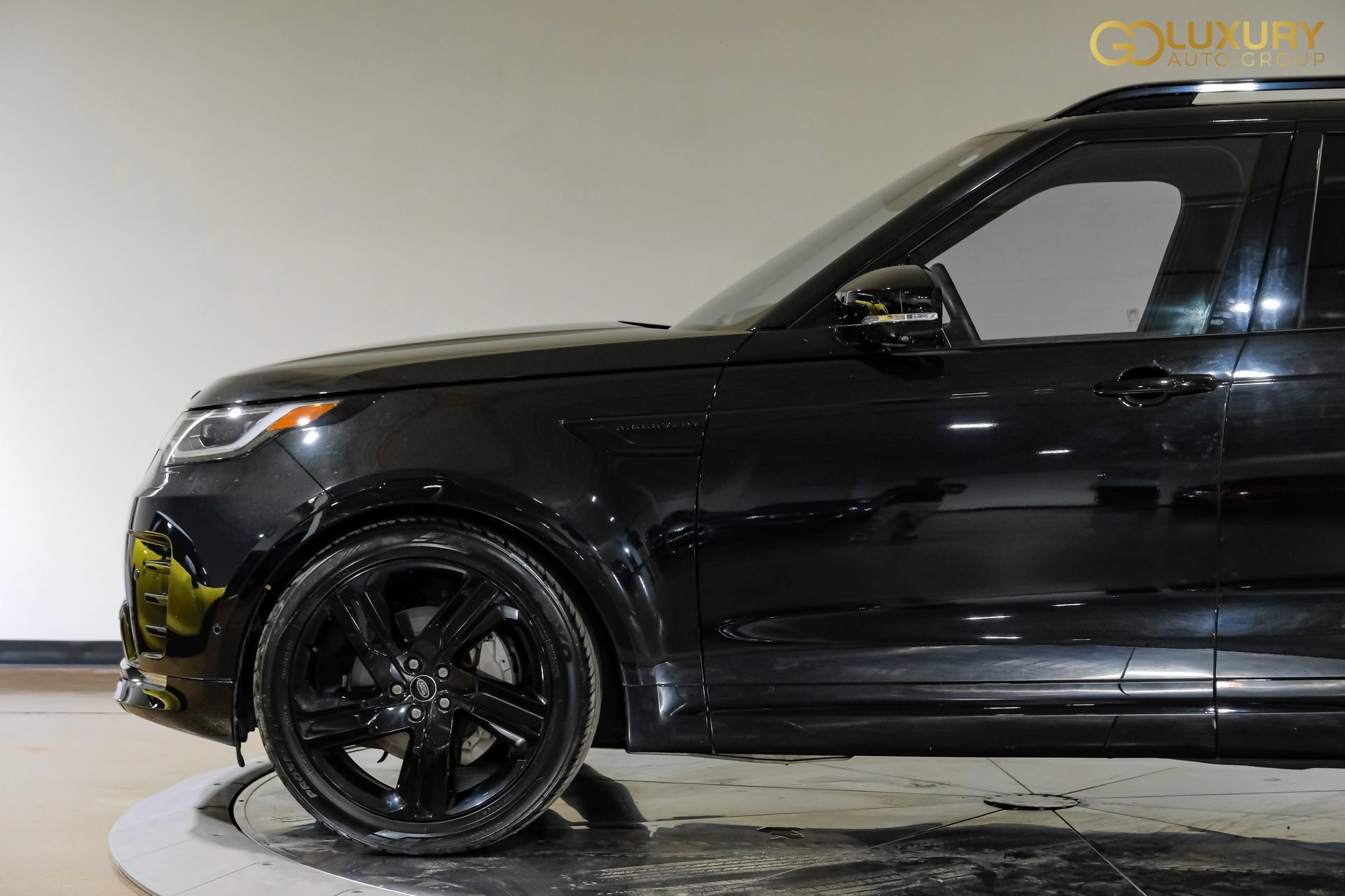 Used 2023 Land Rover Discovery S R-Dynamic AWD/4WD image 14