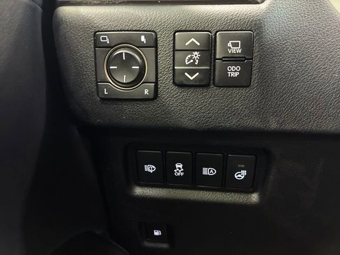 Certified 2023 Lexus GX 460 w/ Black Line Special Edition AWD/4WD image 21