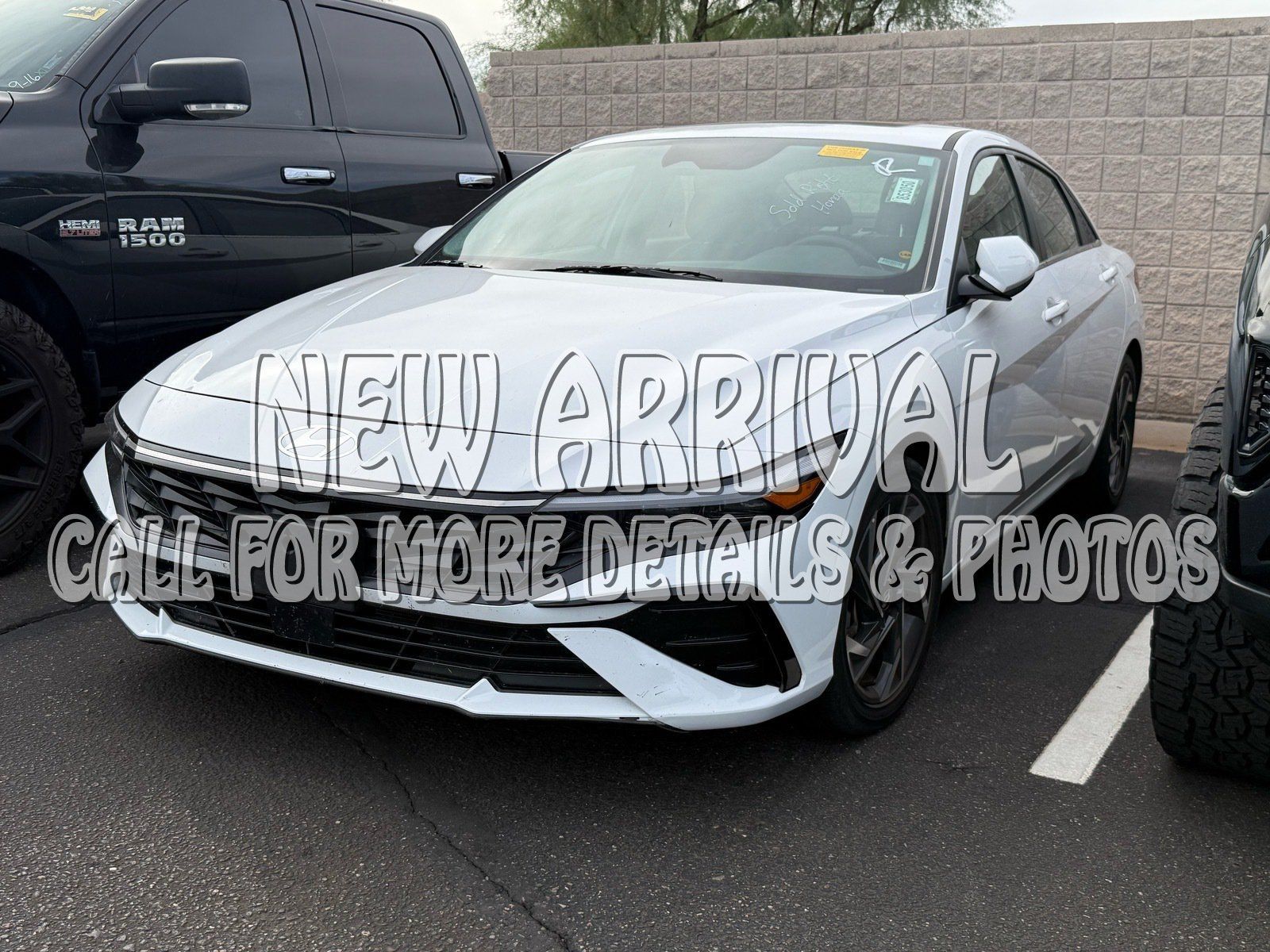 Used 2025 Hyundai Elantra SEL FWD image 1