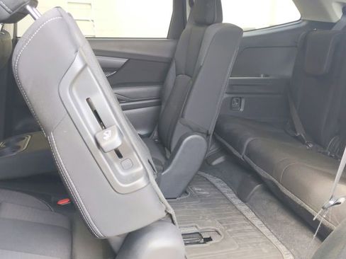 Used 2023 Subaru Ascent Premium AWD/4WD image 30