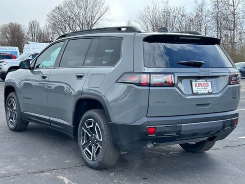 New 2026 Jeep Cherokee Laredo image 5