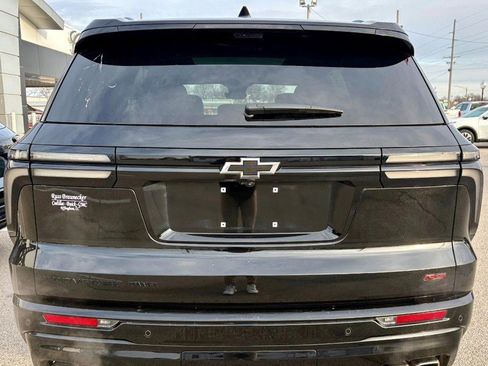 Used 2024 Chevrolet Traverse RS w/ LPO, Floor Liner Package image 4