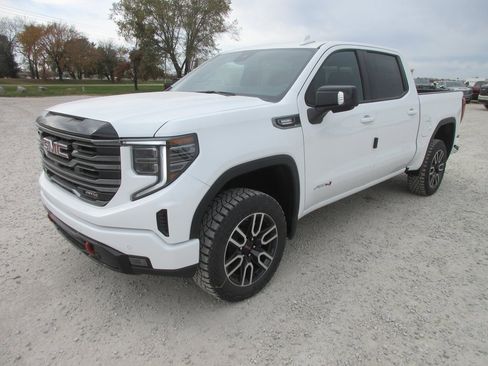 New 2026 GMC Sierra 1500 AT4 image 9
