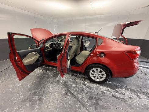 Used 2015 Kia Rio LX image 18