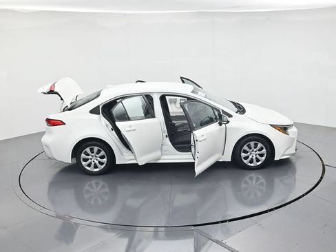 Used 2024 Toyota Corolla LE FWD image 45