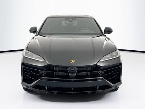 Used 2025 Lamborghini Urus Performante AWD/4WD image 2