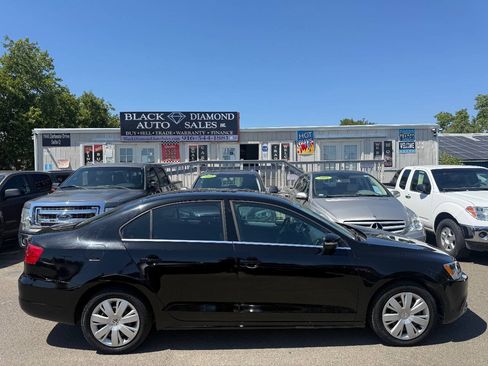 Used 2013 Volkswagen Jetta SE FWD image 8