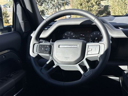 New 2026 Land Rover Defender 130 X-Dynamic SE image 21