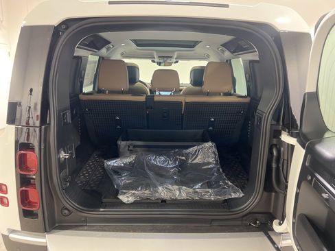 Used 2025 Land Rover Defender 110 S AWD/4WD image 29