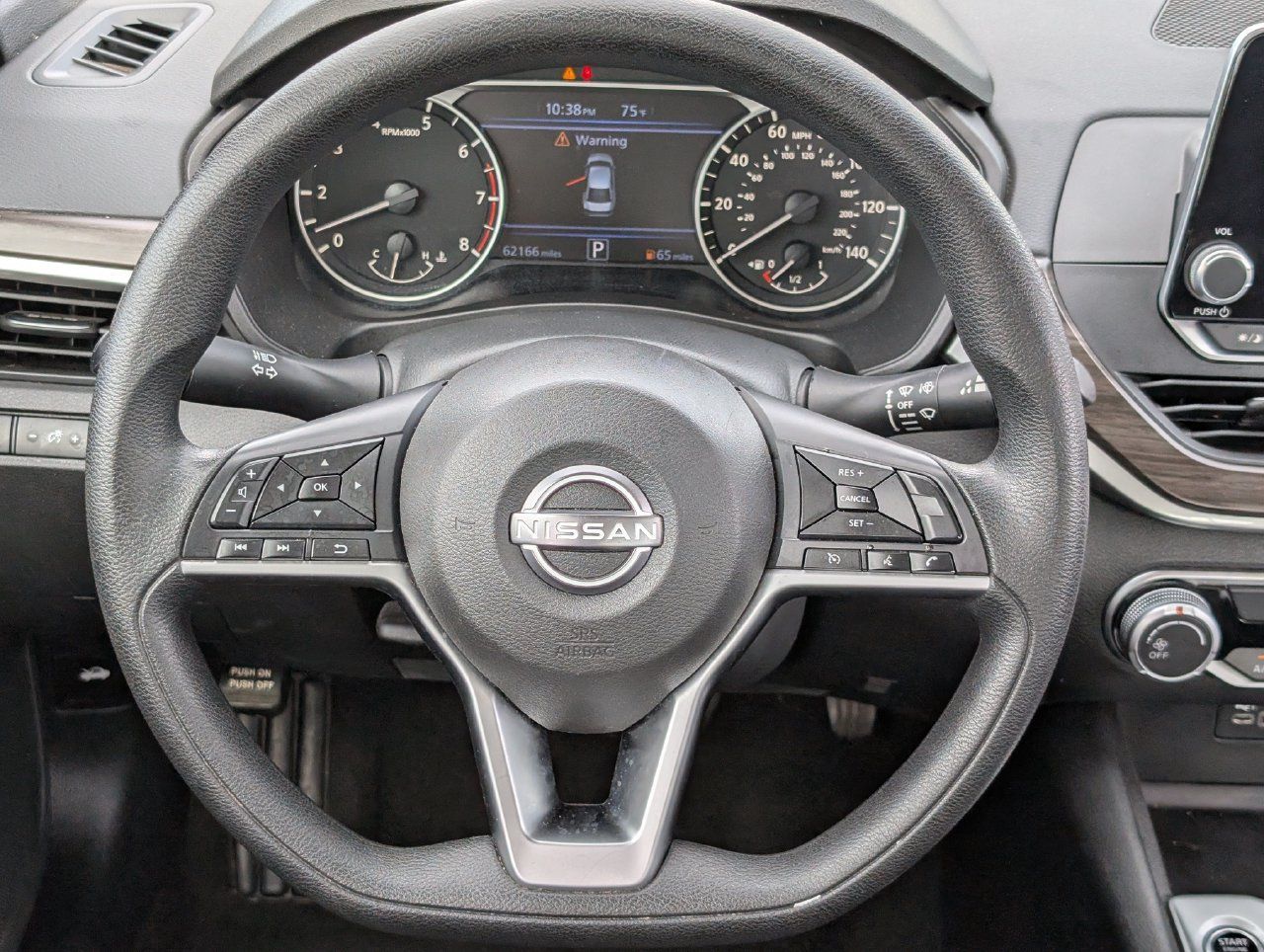 Used 2025 Nissan Altima 2.5 SV FWD image 11