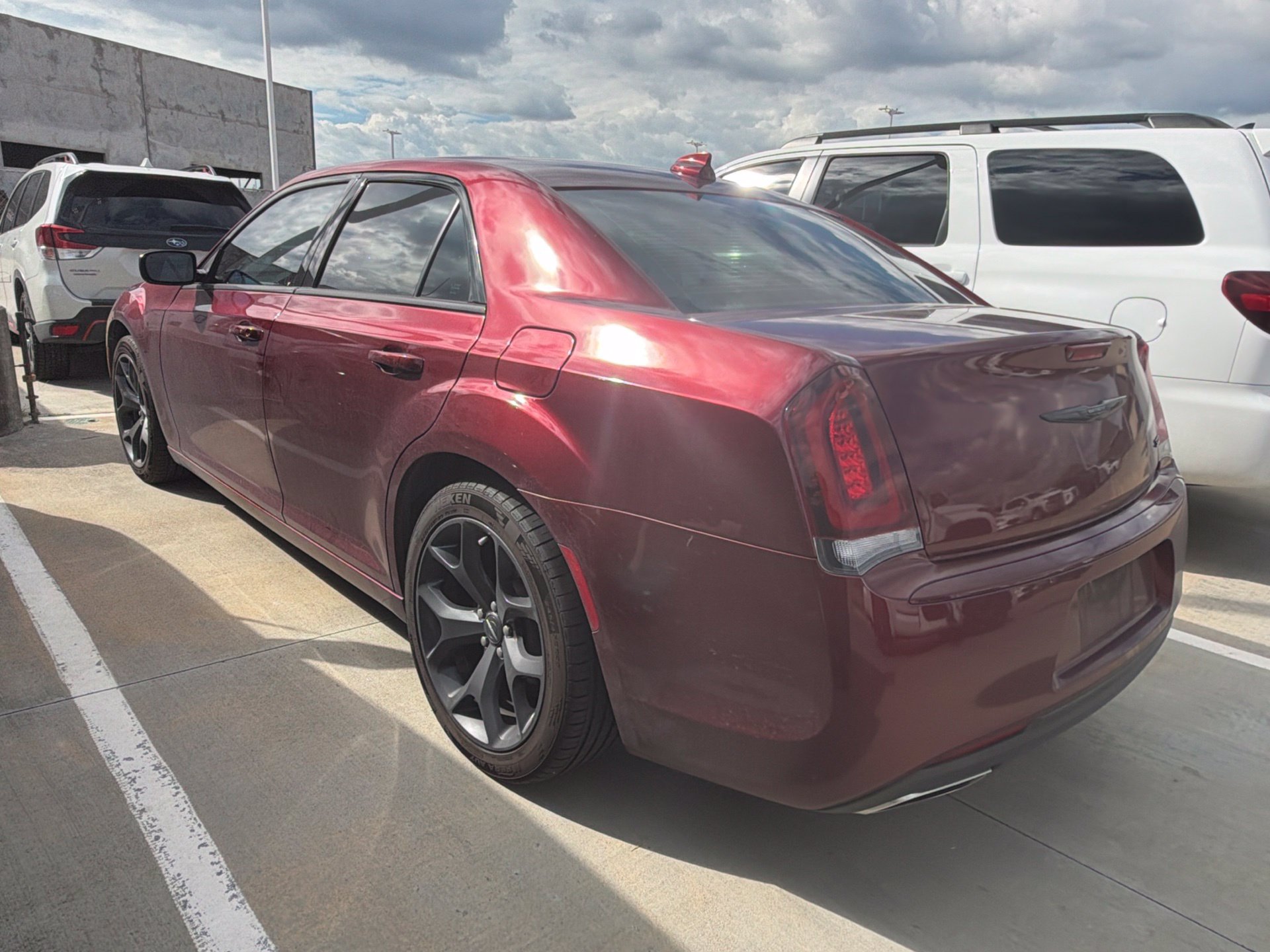 Used 2020 Chrysler 300 Touring w/ Sport Appearance Package RWD image 5