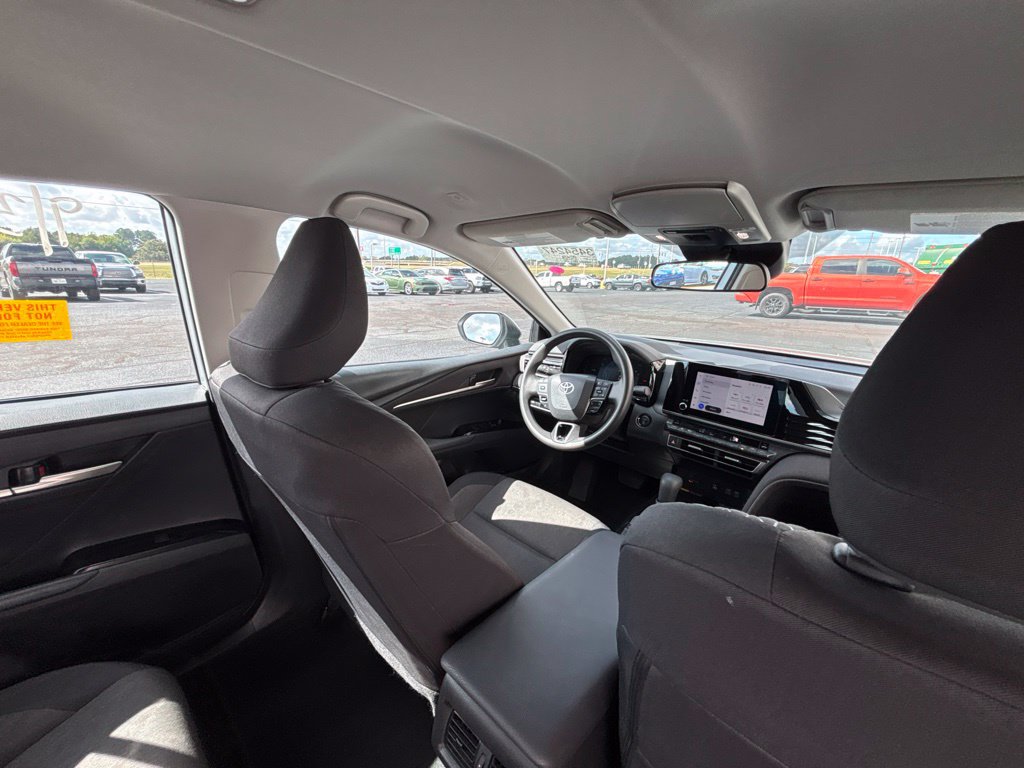 Used 2025 Toyota Camry LE FWD image 28