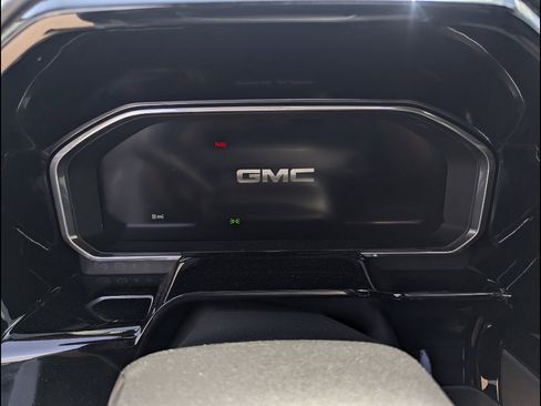 New 2026 GMC Sierra 1500 SLT AWD/4WD image 2