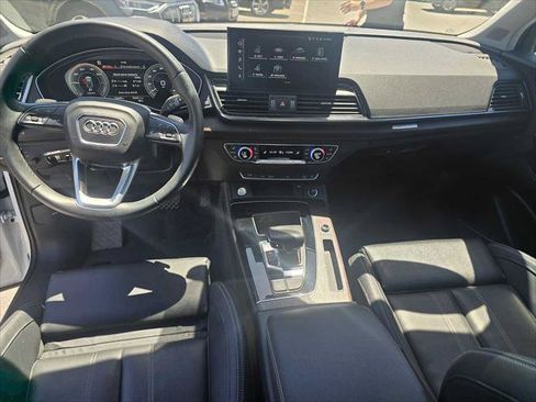 Used 2023 Audi Q5 e Premium Plus w/ Premium Plus Package AWD/4WD image 21