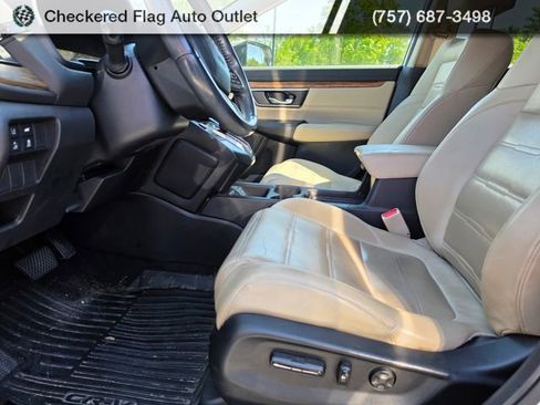 Used 2018 Honda CR-V Touring image 9
