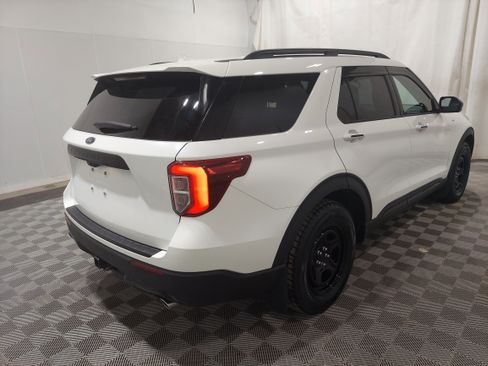 Used 2023 Ford Explorer ST-Line w/ Class IV Trailer Tow Package AWD/4WD image 3