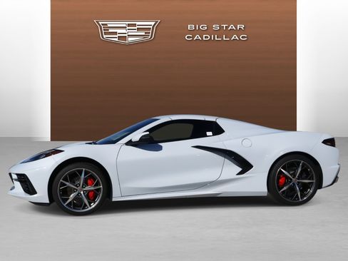 Used 2023 Chevrolet Corvette 3LT image 2