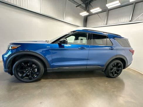 Used 2022 Ford Explorer ST-Line w/ Class IV Trailer Tow Package AWD/4WD image 2