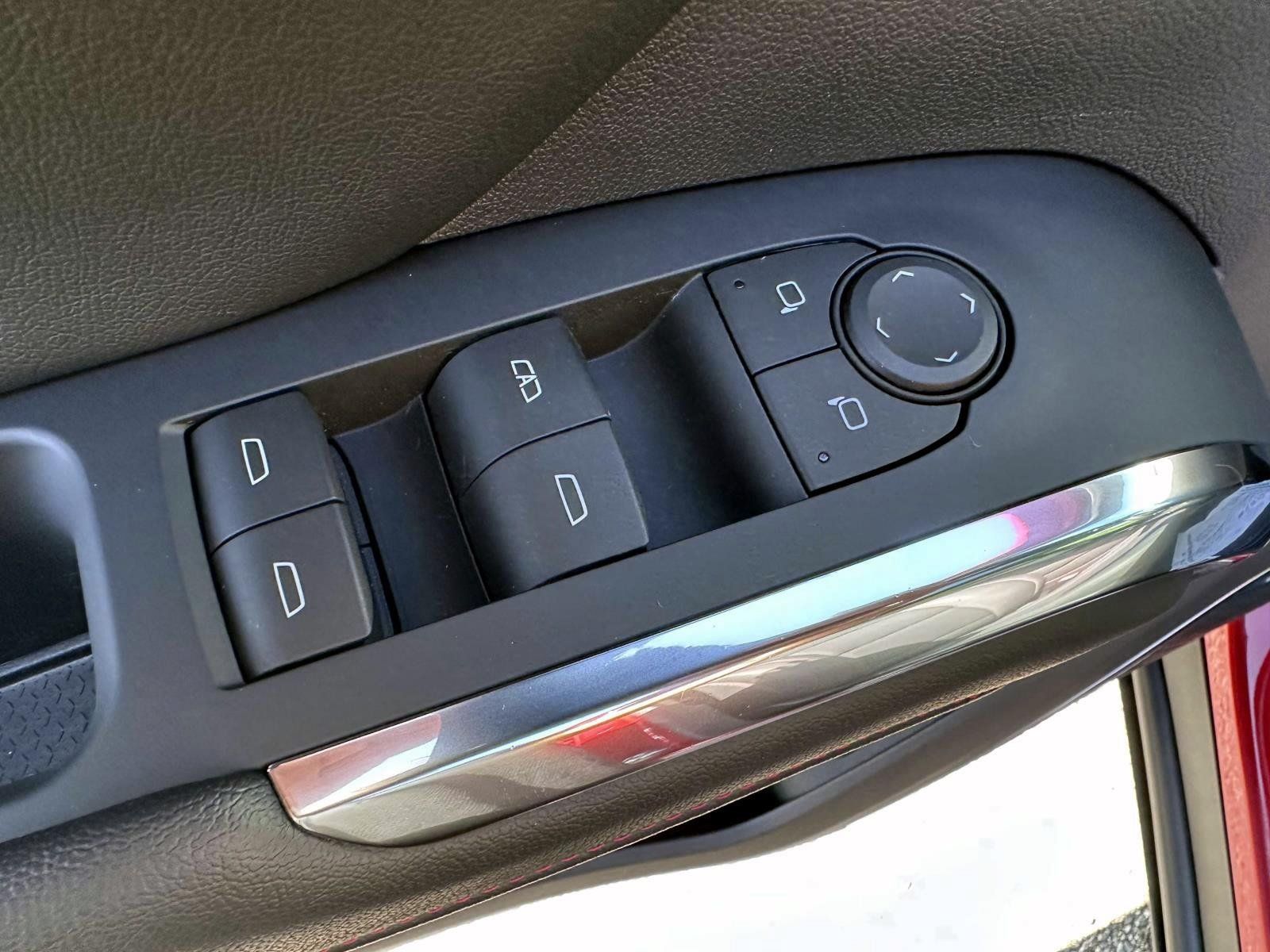 Used 2024 Chevrolet Traverse Z71 w/ Enhanced Driving Package AWD/4WD image 9