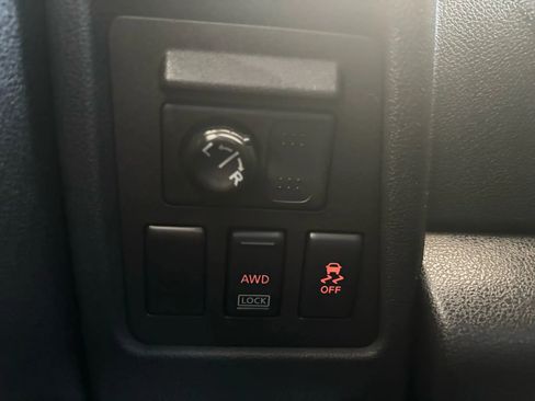 Used 2012 Nissan Rogue SV w/ Premium Pkg image 17