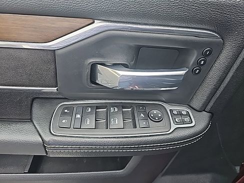 Used 2024 RAM 3500 Laramie w/ Towing Technology Group image 18