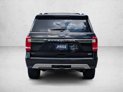 Used 2018 Ford Expedition XLT w/ Equipment Group 202A AWD/4WD image 7