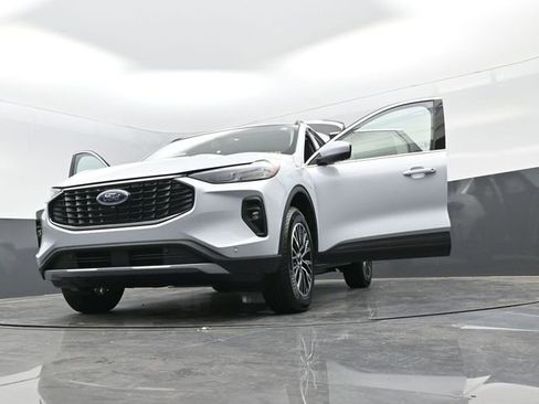 New 2025 Ford Escape SE w/ PHEV Premium Package image 31