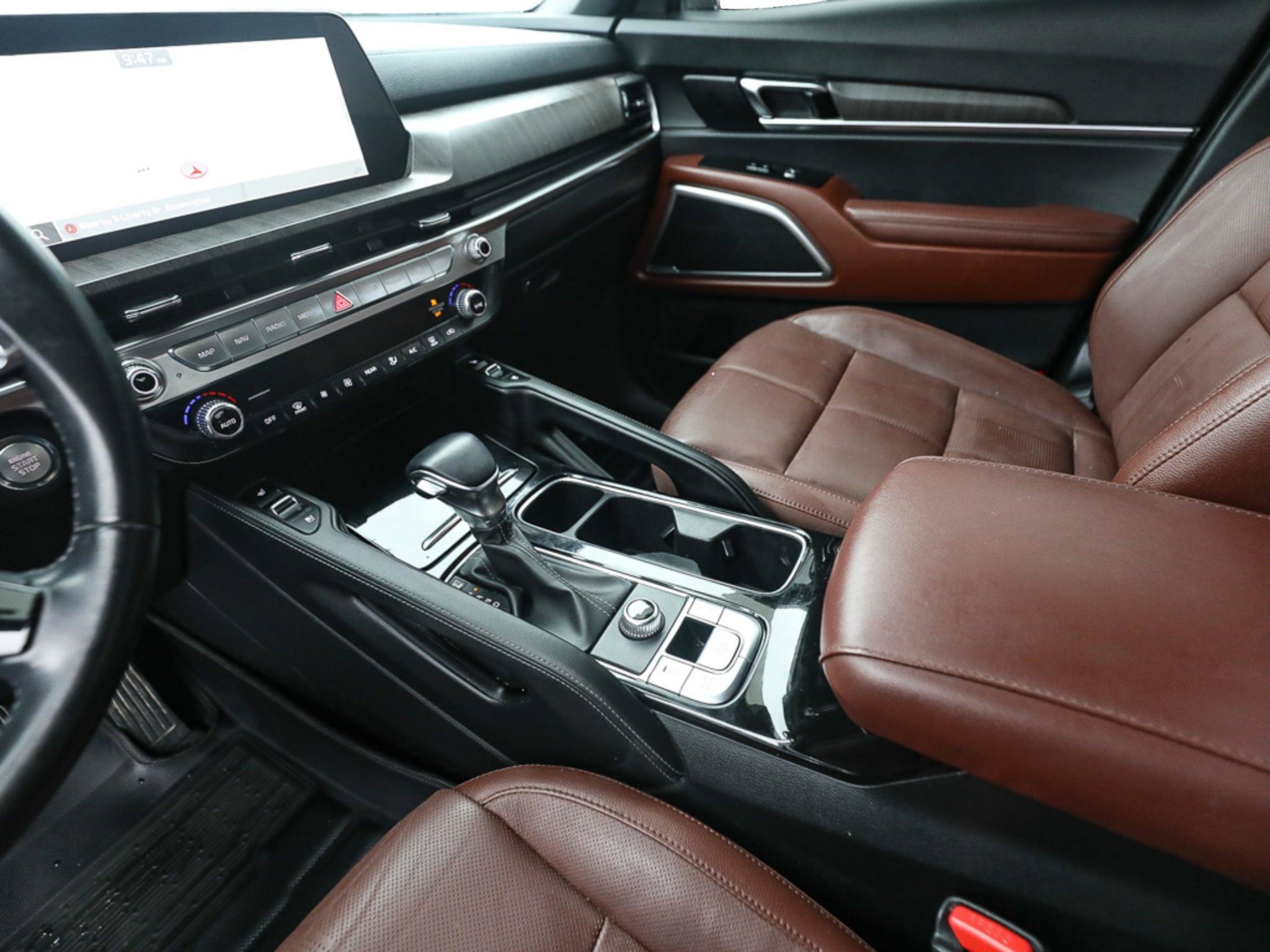 Used 2024 Kia Telluride EX w/ EX Captain's Chair Package FWD image 20