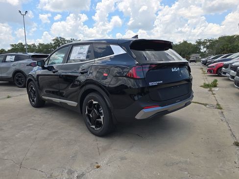 New 2026 Kia Sportage EX FWD image 6