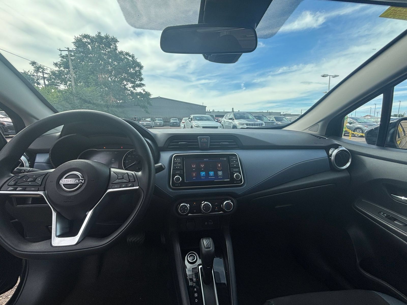 Used 2025 Nissan Versa SV FWD image 29