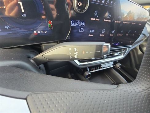 New 2026 Chevrolet Equinox EV LT w/ LPO, All-Weather Mat Package image 16