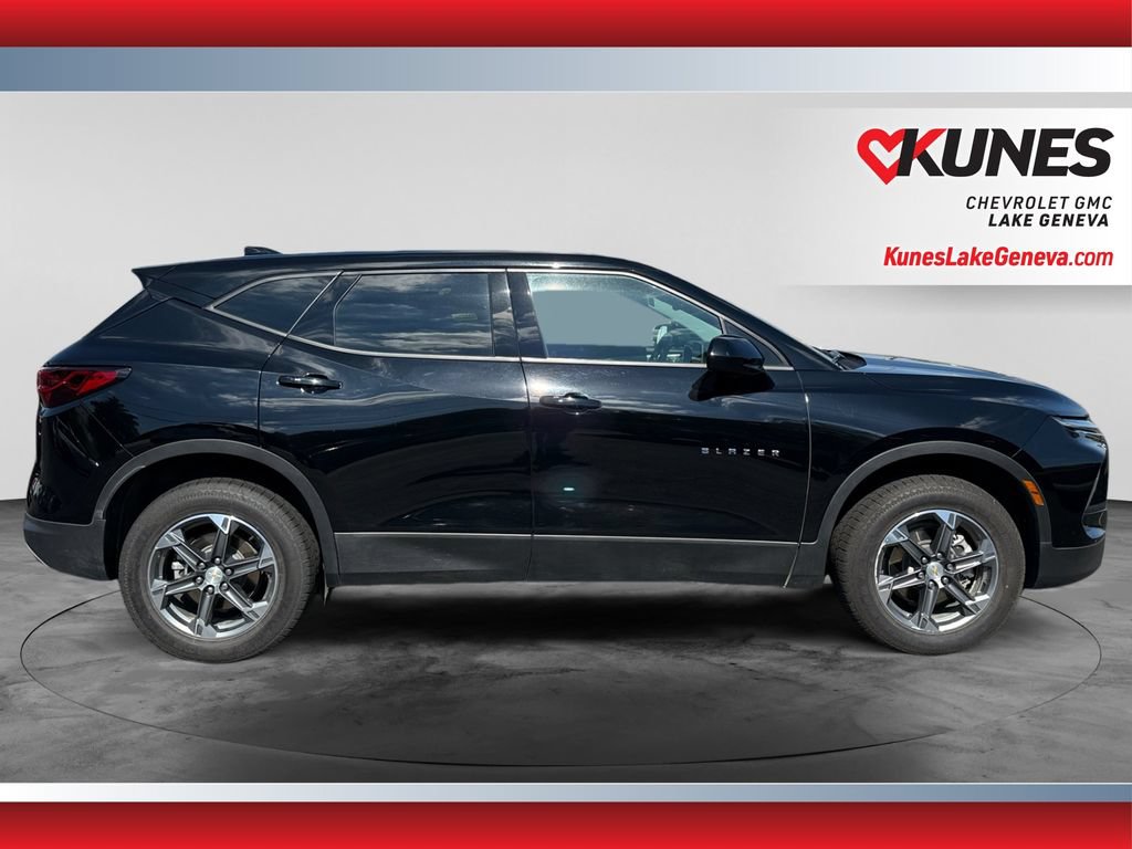 Used 2025 Chevrolet Blazer LT AWD/4WD image 10