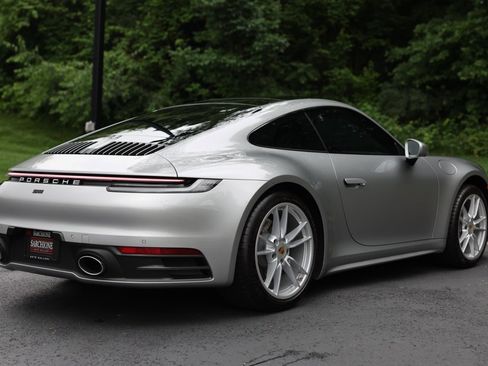 Used 2024 Porsche 911 Carrera w/ Premium Package image 10