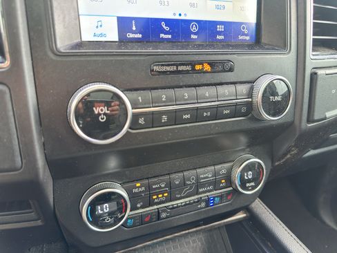 Used 2020 Ford Expedition Max Limited AWD/4WD image 34