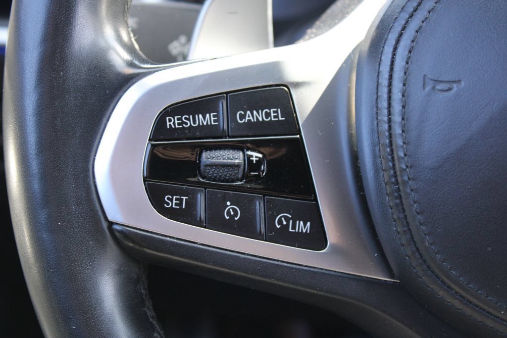 Used 2021 BMW 330i Sedan w/ M Sport Package RWD image 28