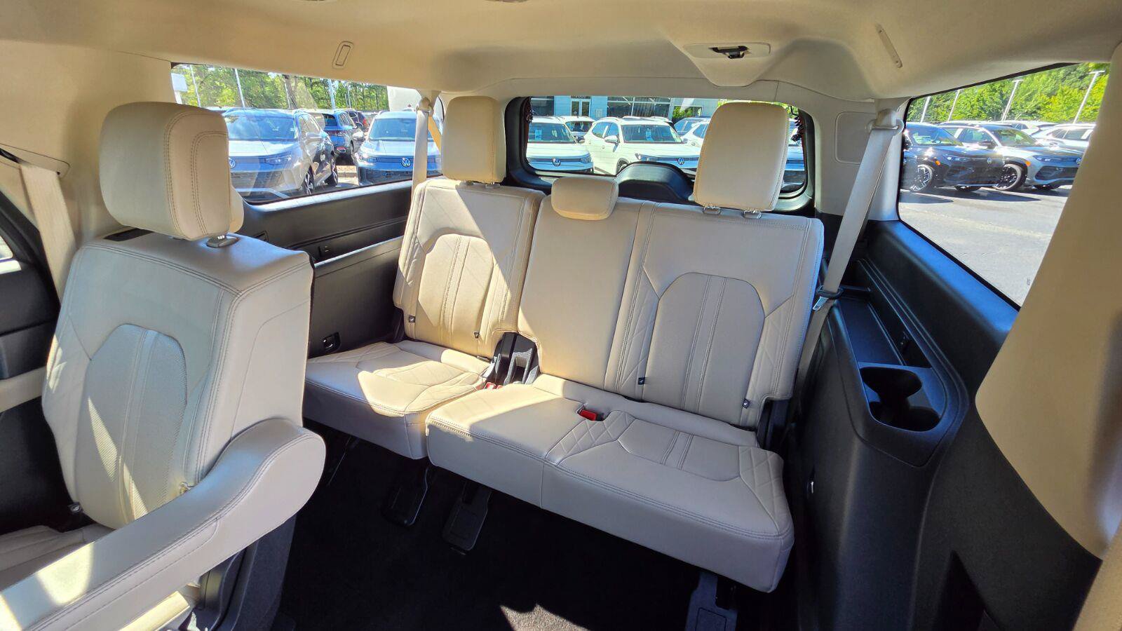 Used 2023 Ford Expedition Max Platinum AWD/4WD image 48