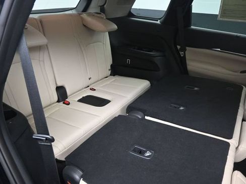 Used 2023 INFINITI QX60 Sensory w/ Vision Package AWD/4WD image 27