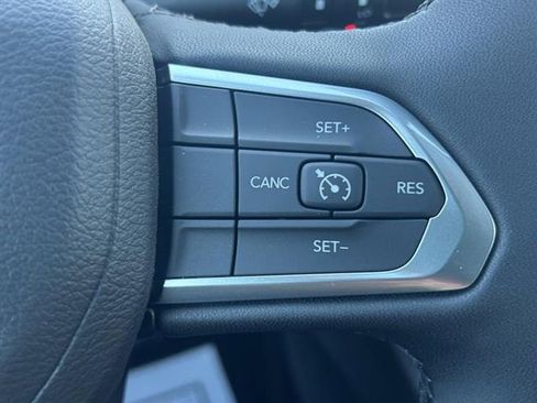 New 2026 Jeep Compass Latitude image 13