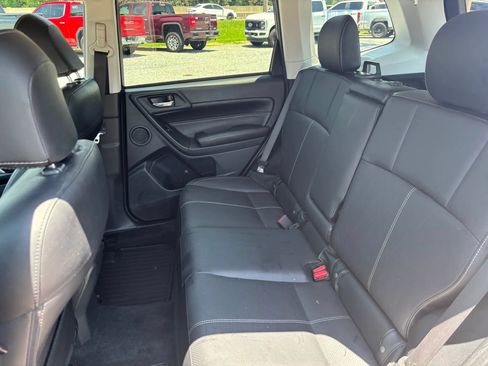 Used 2017 Subaru Forester 2.5i Touring w/ Popular Package #2 AWD/4WD image 14
