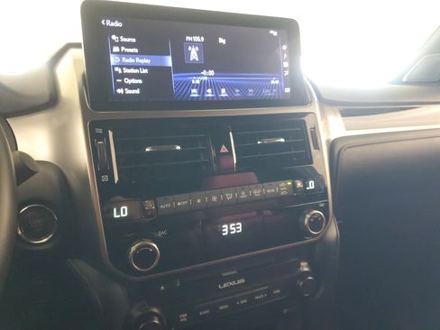 Certified 2022 Lexus GX 460 Premium w/ Premium Package image 28