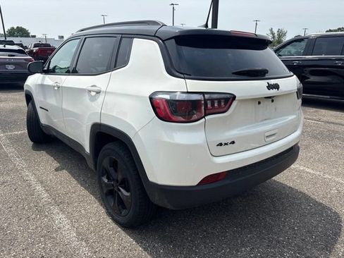 Used 2018 Jeep Compass Latitude w/ Popular Equipment Group AWD/4WD image 4