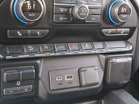 Used 2019 Chevrolet Silverado 1500 RST AWD/4WD image 26