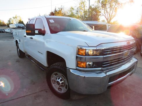 Used 2018 Chevrolet Silverado 2500 W/T w/ WT Fleet Convenience Package AWD/4WD image 3