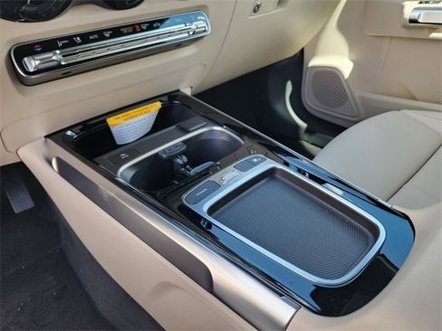Certified 2025 Mercedes-Benz GLB 250 4MATIC image 22