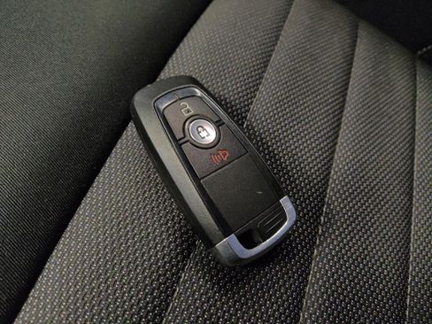 Used 2021 Ford Edge SE FWD image 32