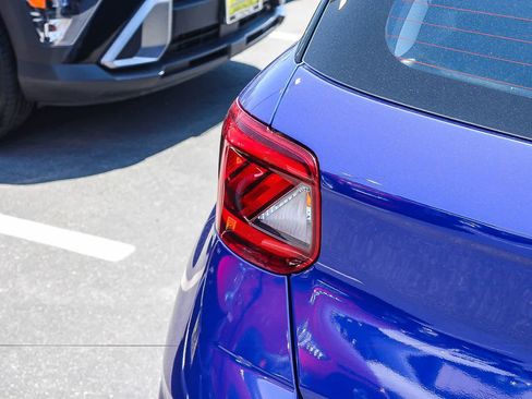 Certified 2024 Hyundai Venue SE FWD image 8