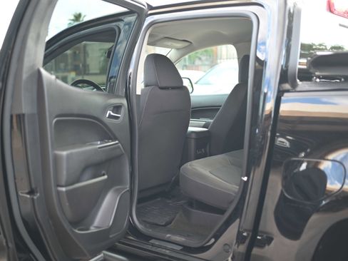 Used 2016 Chevrolet Colorado LT w/ Midnight Edition image 11