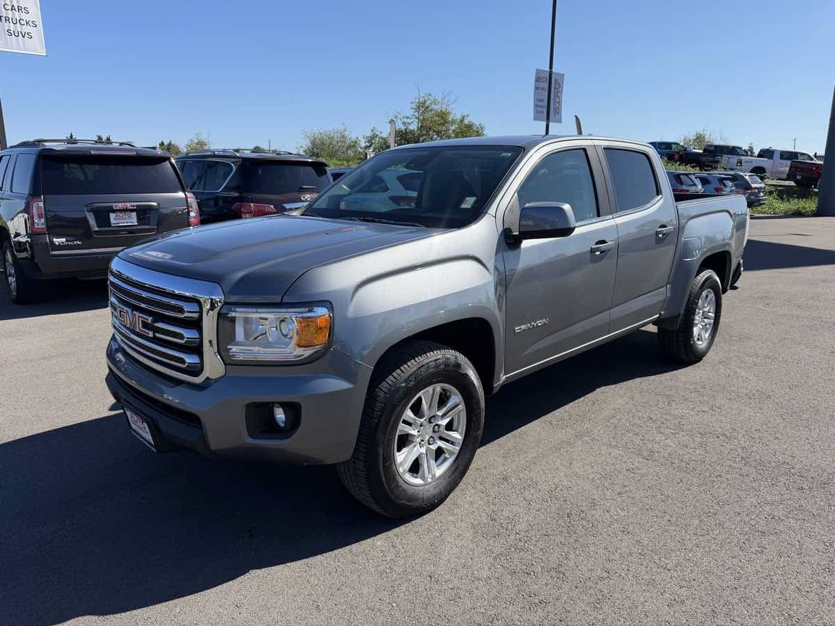 Used 2020 GMC Canyon SLE w/ Driver Alert Package AWD/4WD image 4