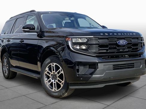 New 2025 Ford Expedition Active image 2