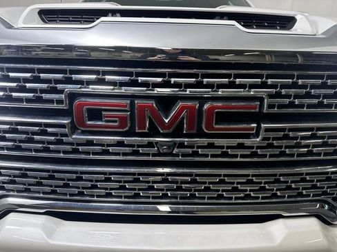 Used 2022 GMC Sierra 3500 Denali image 9